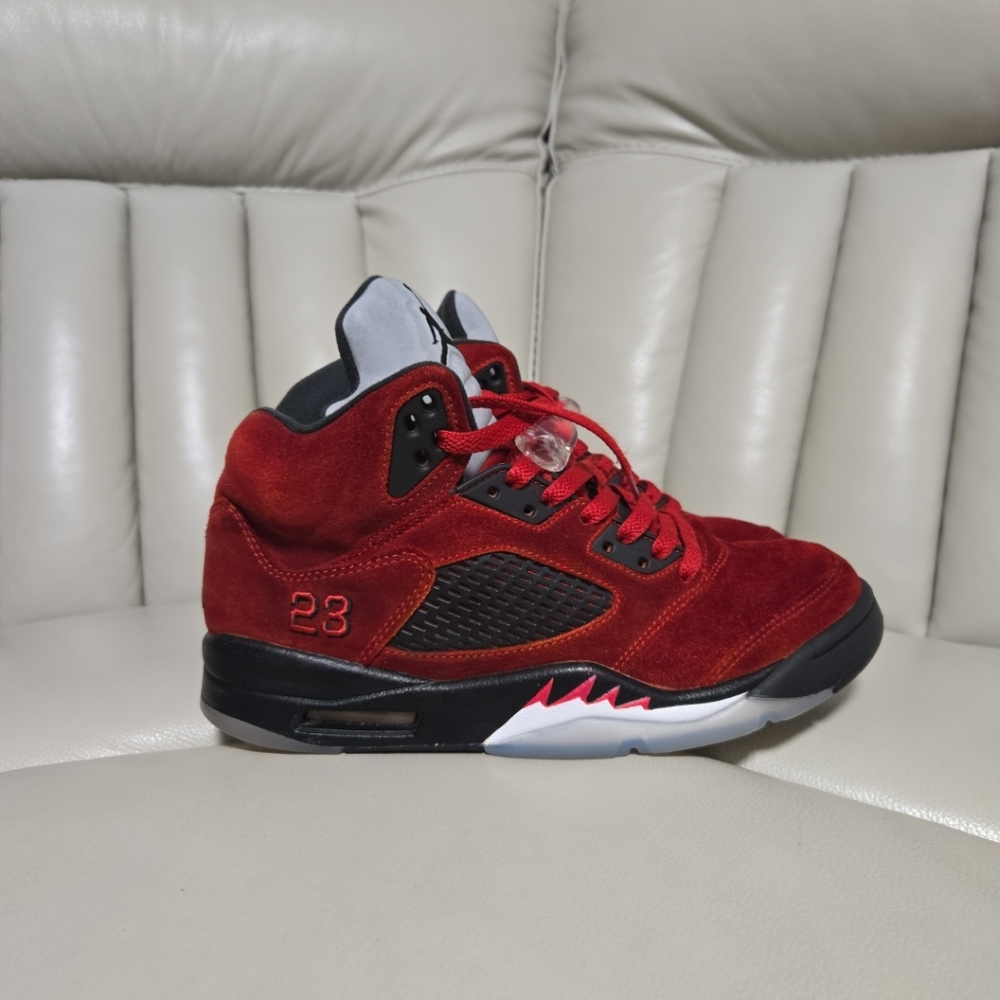 Jordan 5 Raging Bull Size 8 (Customized)